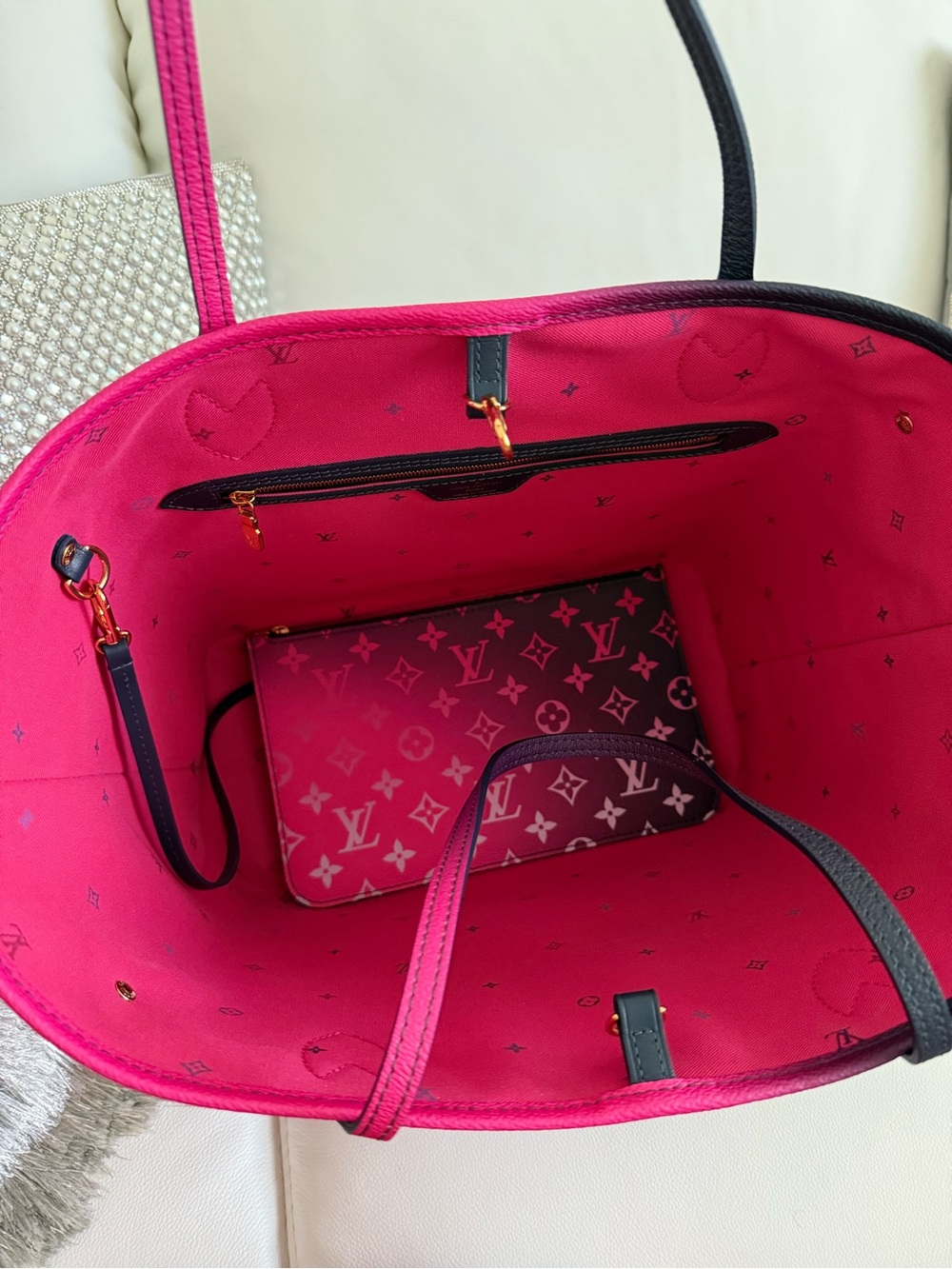 Louis Vuitton Pink and Black Monogram Gradient Tote - Picture 13 of 14
